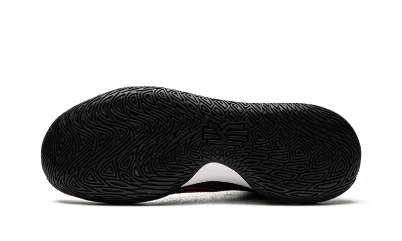 Nike Basketball Kyrie Flytrap IV 'BRED'